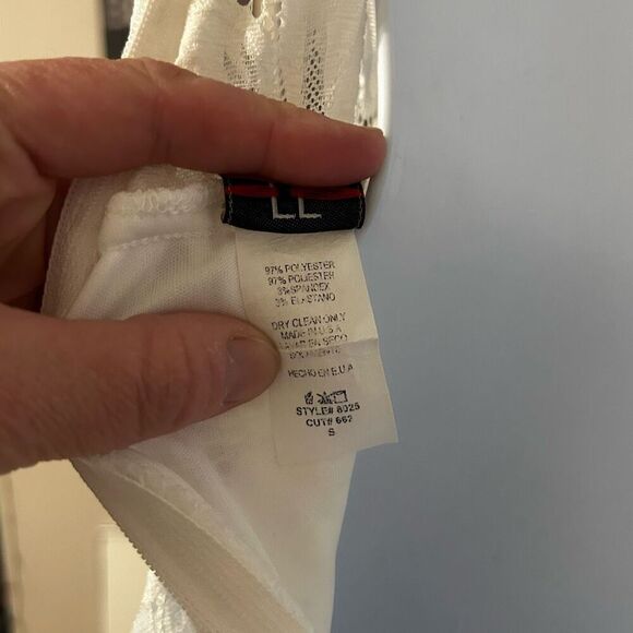 FE Forever Women’s Mermaid Style Wedding Dress White Ivory Lace Satin Size Small - Picture 8 of 8